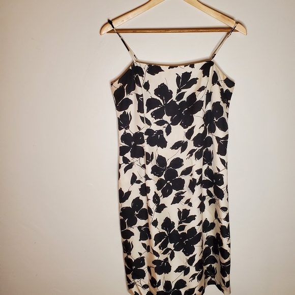 Ann Taylor Black and White Graphic Floral Silhouette Spaghetti Strap Silk Dress - Picture 5 of 9